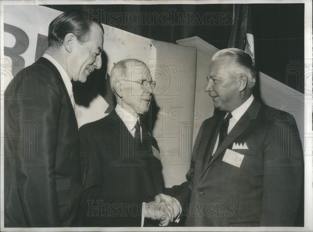 PRESS PHOTO ONTARIO ECONOMICS DEVELOPMENT MINISTER STANLEY J. RANDALL CAMPBELL - Historic Images