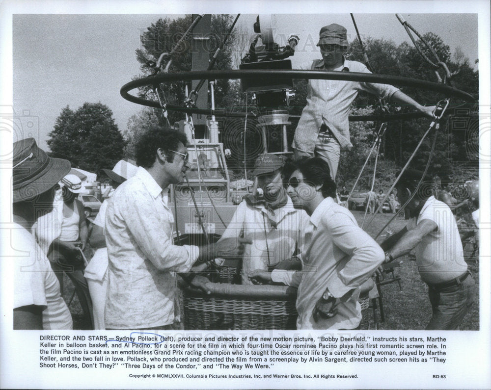 1977 Press Photo Sidney Pollack Directs Film Bobby Deerfield - Historic Images