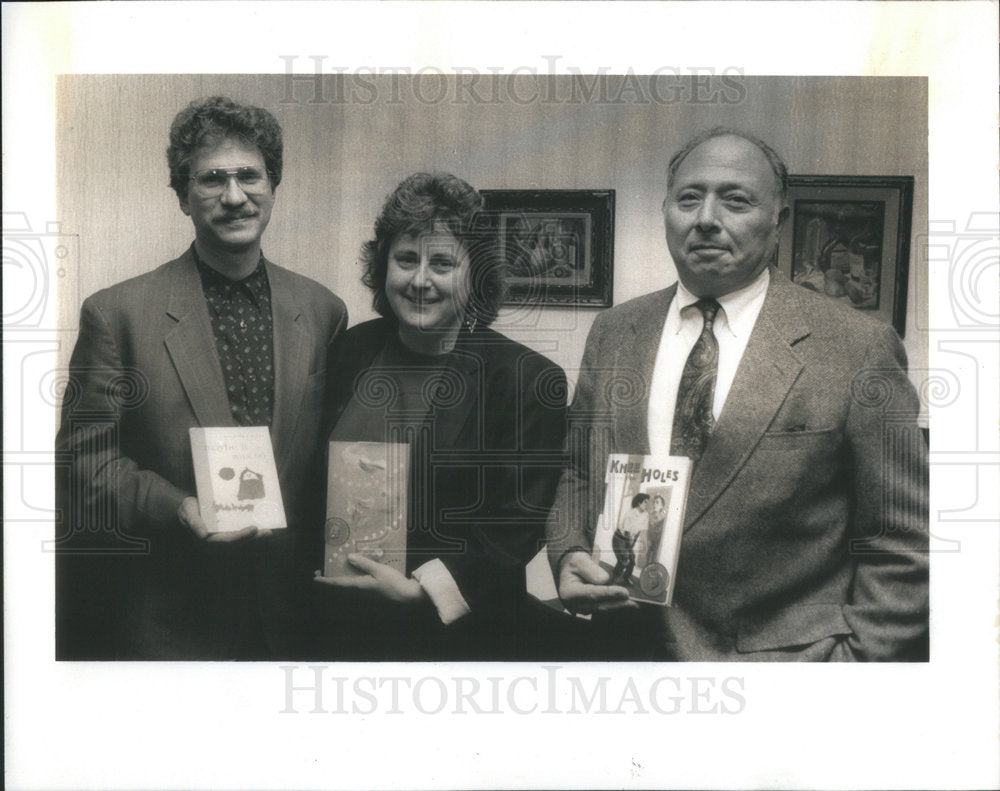 1992 Press Photo REGINALD GIBBONS AMERICAN POET WRITER TRANSLATOR ARTIST CAROL - Historic Images