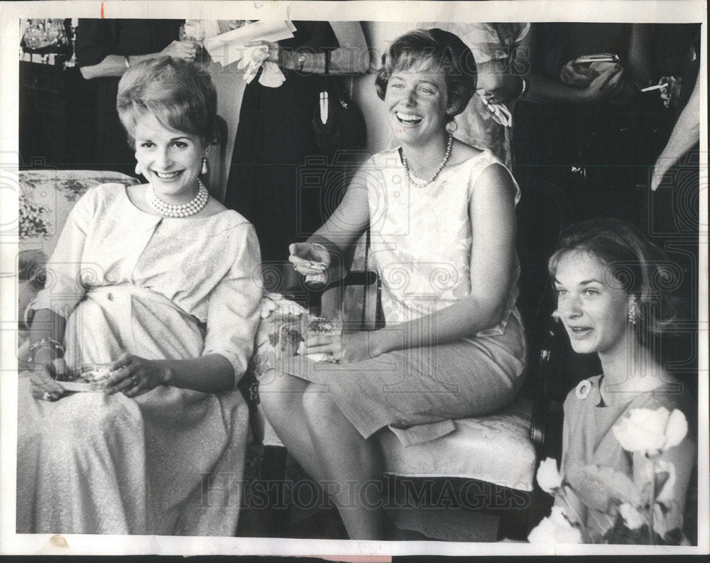 1963 Press Photo Mrs. James Forgan Ott and Mrs. George Chappell III attending Mr - Historic Images