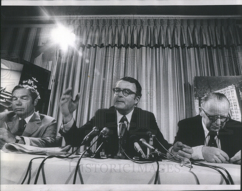 1974 Press Photo William D. ruckelshaus - RSC75151 - Historic Images