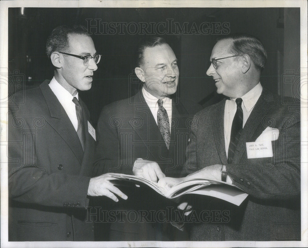 1958 Press Photo David Stern, Roy Rubottom and Jack Tate of the Law School Assoc - Historic Images