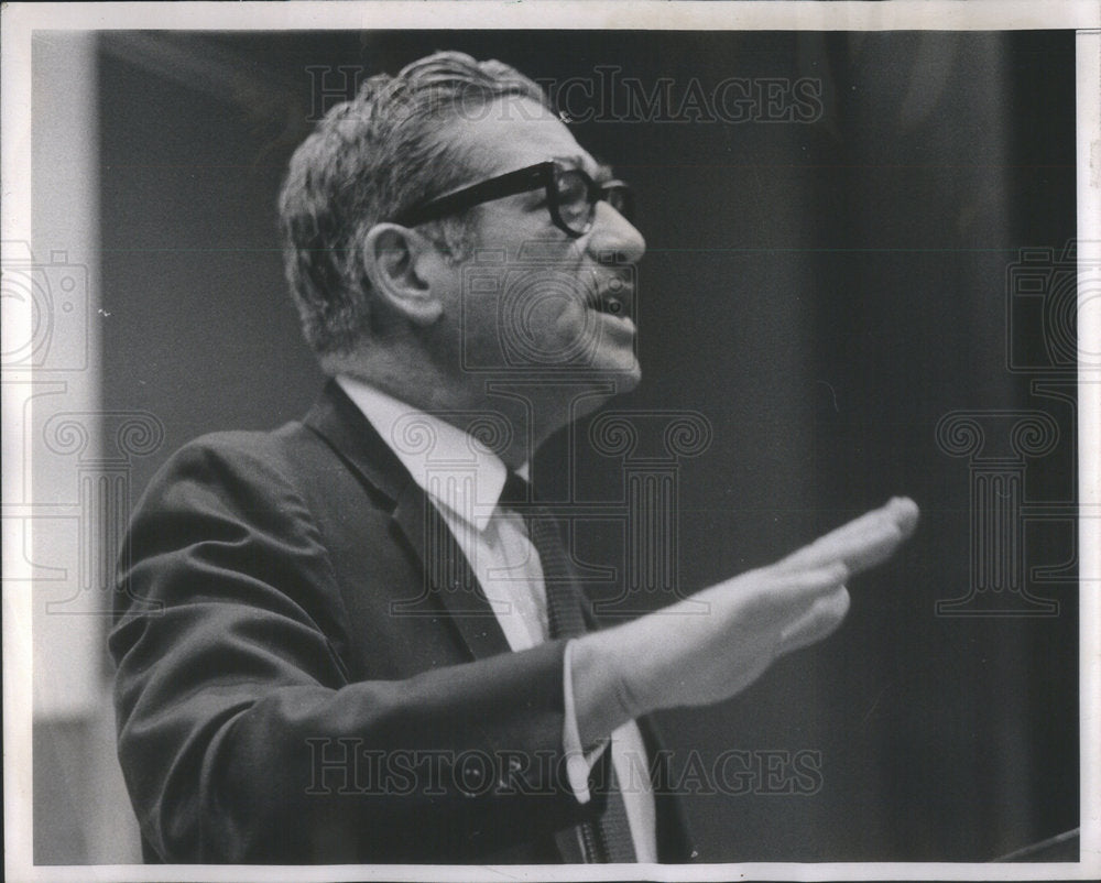 1969 Press Photo Arthur Rosenblum,candidate for alderman,44th ward - Historic Images