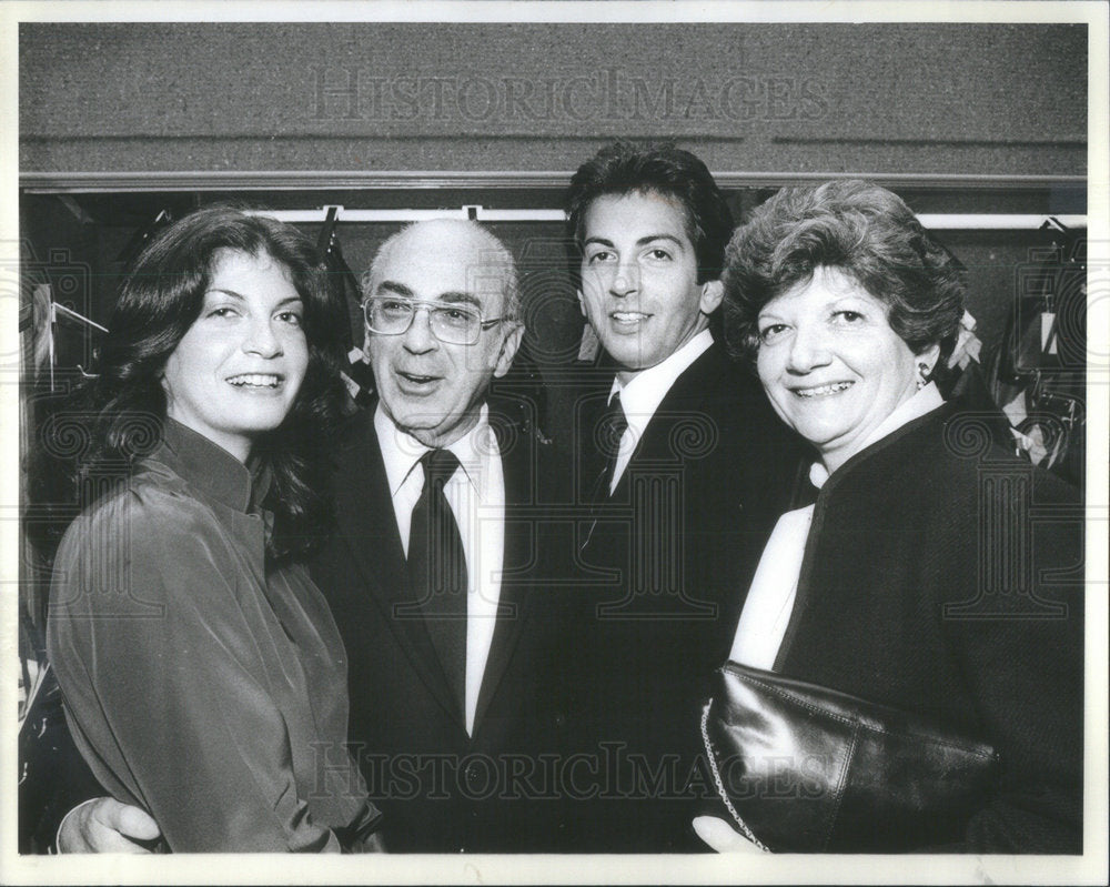 1981 Press Photo family of conductor Barry Faldner - Historic Images