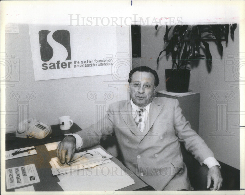 1985 Press Photo Lou Farina Safer Foundation Ex-Convicts - Historic Images