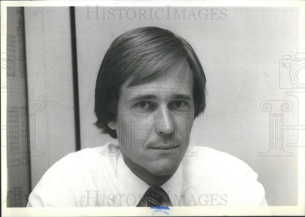1981 Press Photo James Fallows Author of "National Defense" - Historic Images