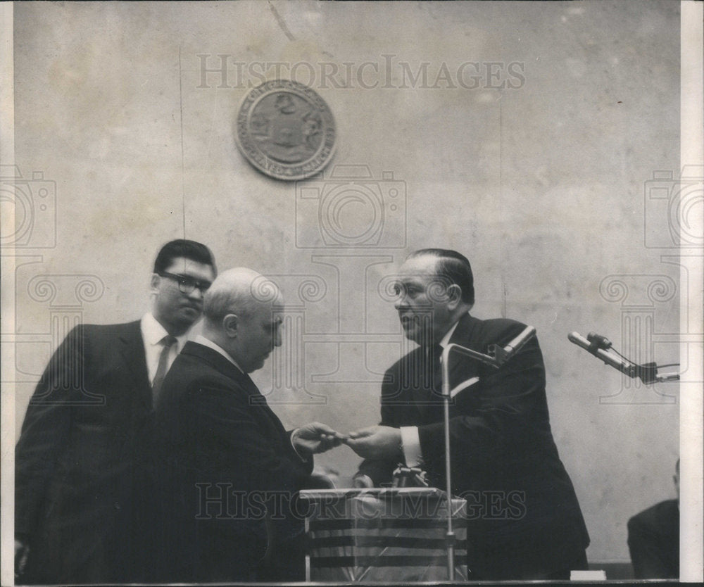 1963 Prime Minister Fanfani Receives Medal Chicago Citizen Daley - Historic Images