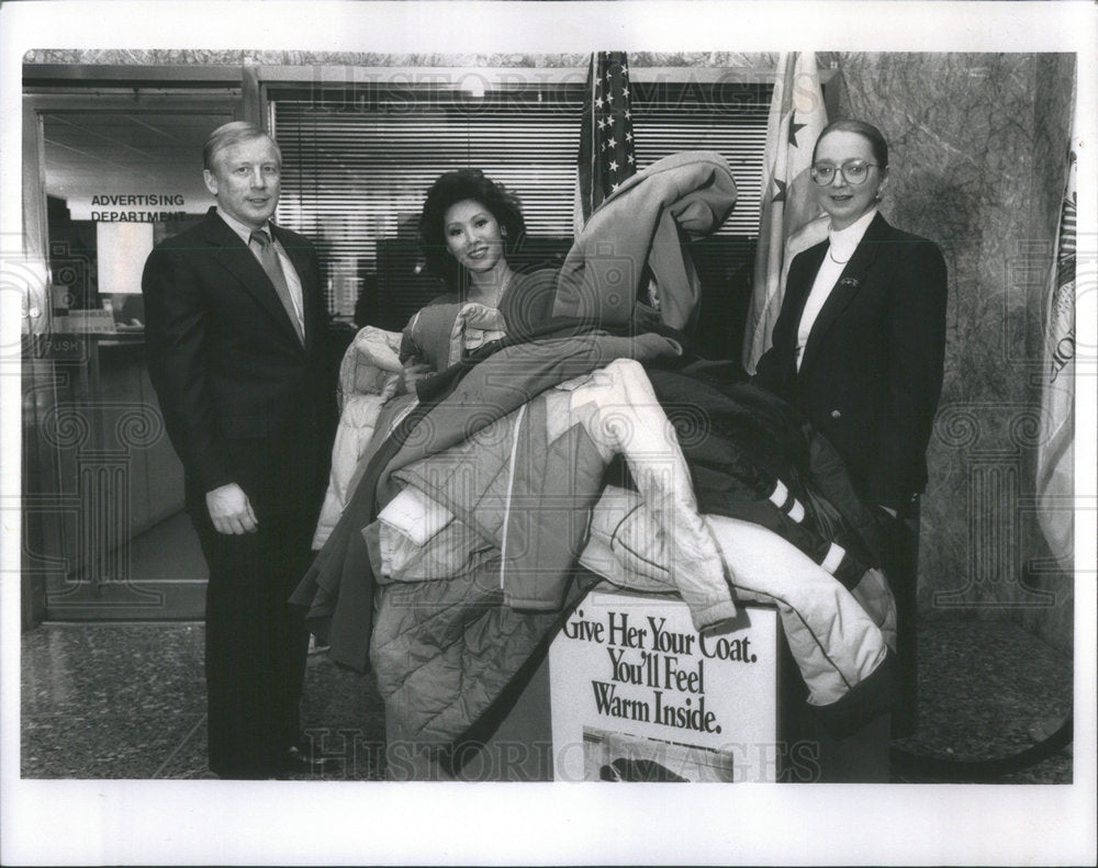1989 Press Photo Chuck Price, Linda Yu and Eloine Plaut - Historic Images