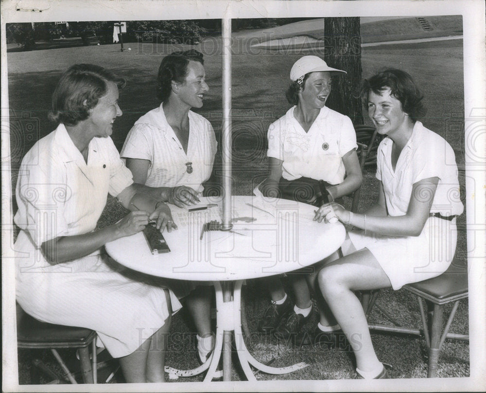 1950 Press Photo Womens Western Golf Association Members Meet Price Butler - Historic Images