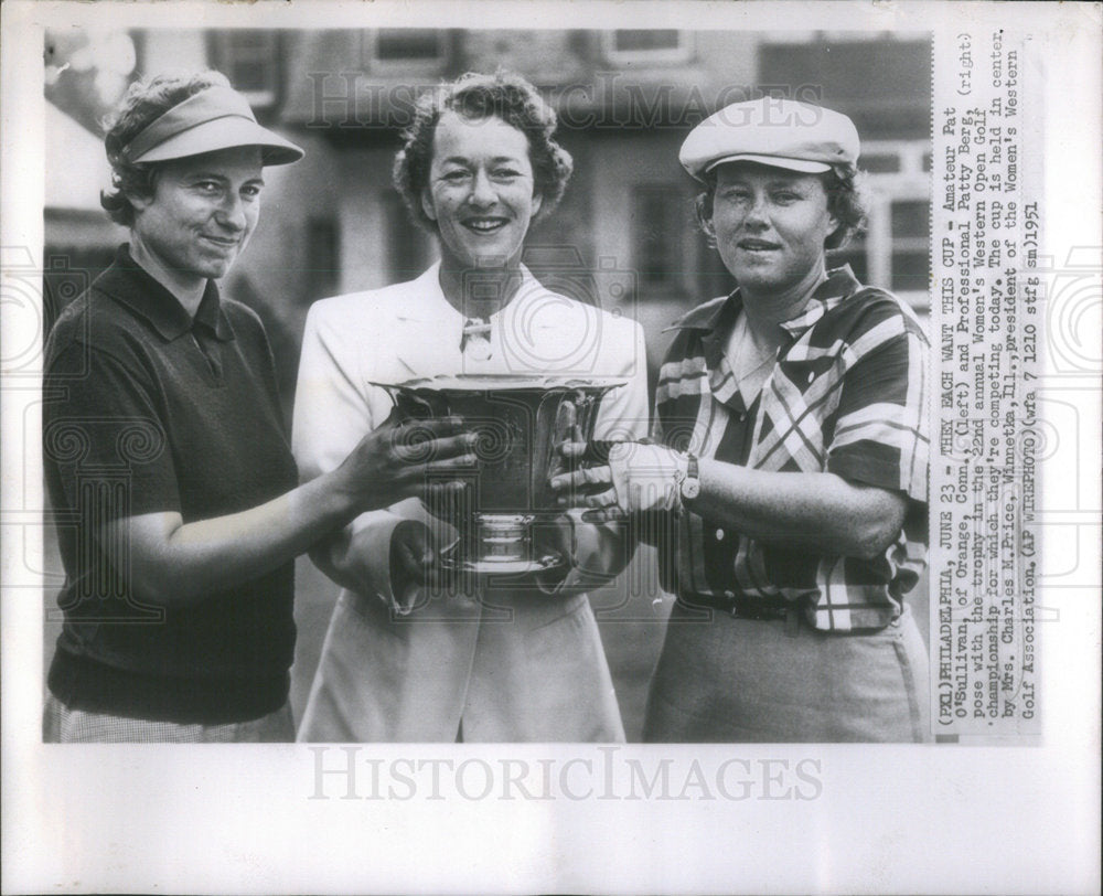 1951 Womens Western Open Golf Contestants Holding Trophy O&#39;Sullivan - Historic Images