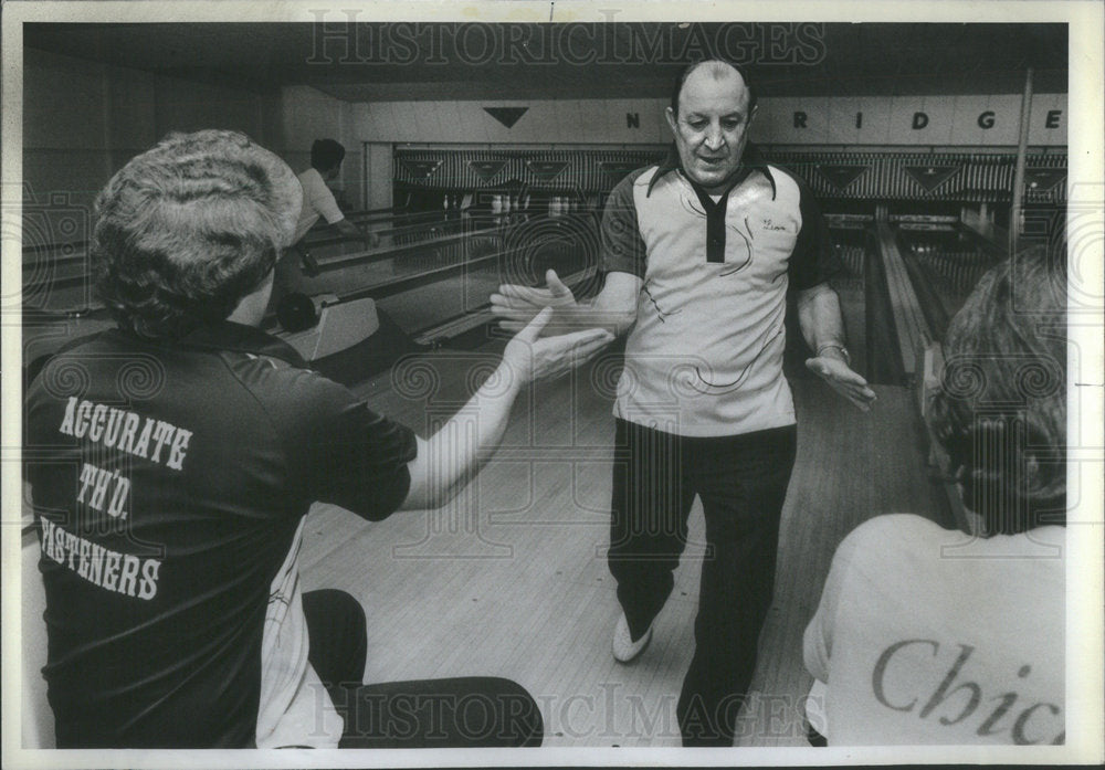 1981 Press Photo Leo Puralewski after winning a million bucks from the lottery s - Historic Images