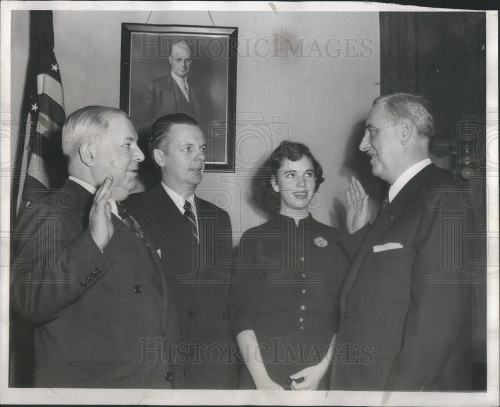 1954 Circuit Judge Julius Miner administers oath to Stanley Pulaski - Historic Images