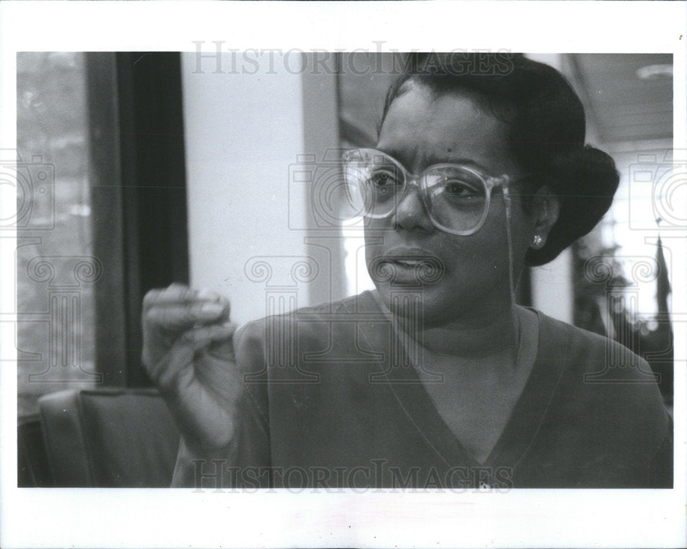 1994 Press Photo Principal Pernecie Pugh - RSC76371 - Historic Images