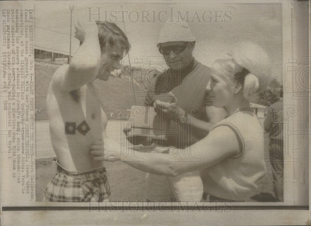 1968 Czechs Vera Caslavska and Joseph Odlozil - Historic Images