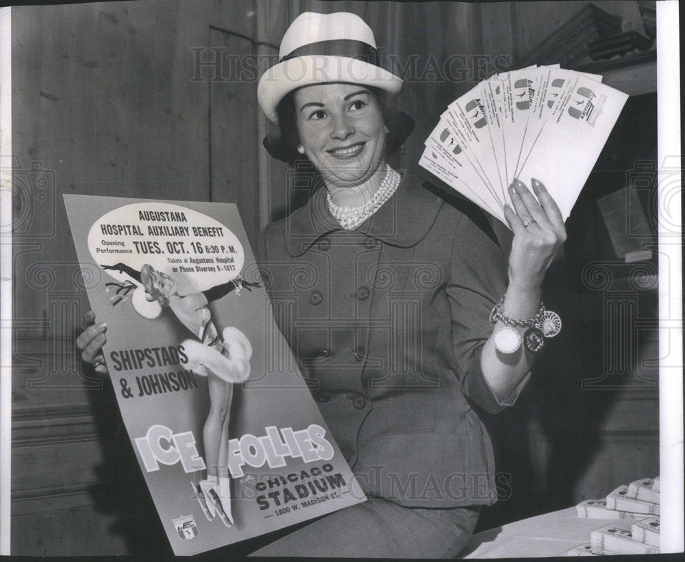 1962 Press Photo Mrs. Joshua Oden Jr. Holds Hospital Benefit Ice Follies Tickets - Historic Images