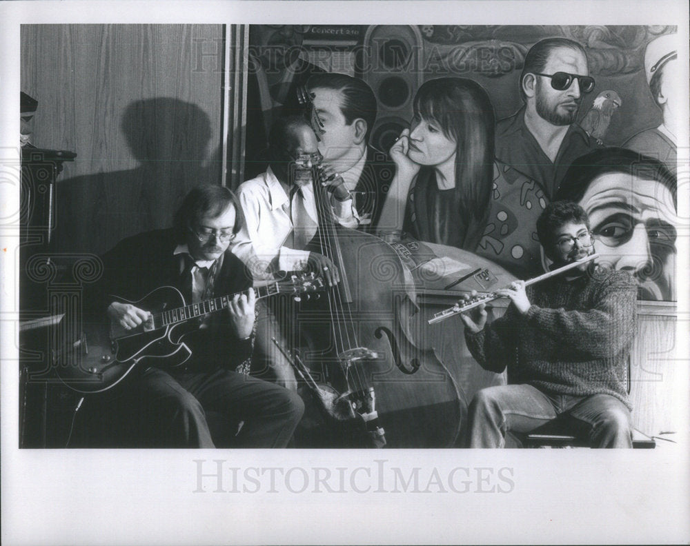 1989 Press Photo Jazz Group Mike Finnerty Trio Playing At Aces Diner - Historic Images