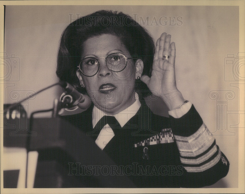 1993 Press Photo Antonia Novello Surgeon General Hospital Hispanic Health - Historic Images