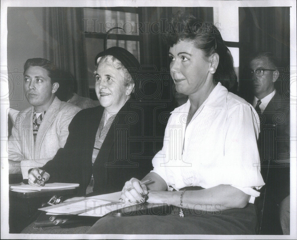 1957 Press Photo Dorothy Olsen And Leona MacDonald At Juvenile Officers Meeting - Historic Images