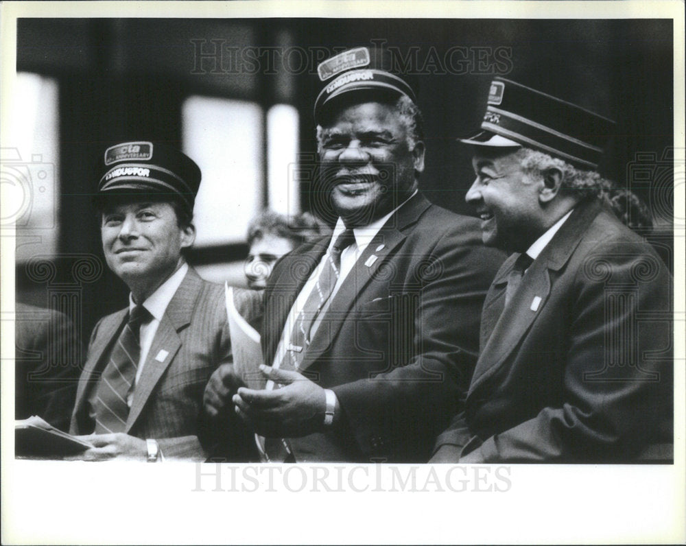 1987 Press Photo Harold Washington/Walter Clark/CTA Chairman/Dr. Robert Paaswell - Historic Images