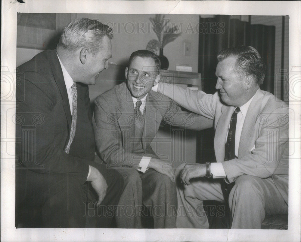 1953 Pabel Deportation Hearing Witnesses Arrive Cameron Lindsey - Historic Images