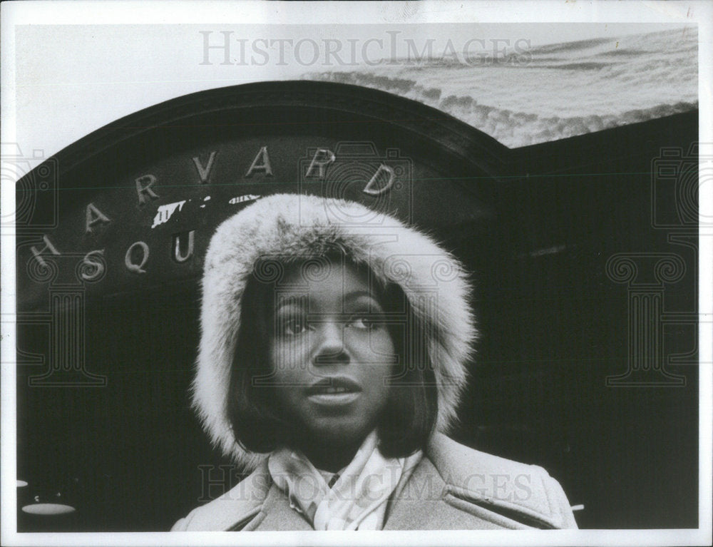 1970 Young Lawyers Film Actress Pace Outside Harvard Square - Historic Images