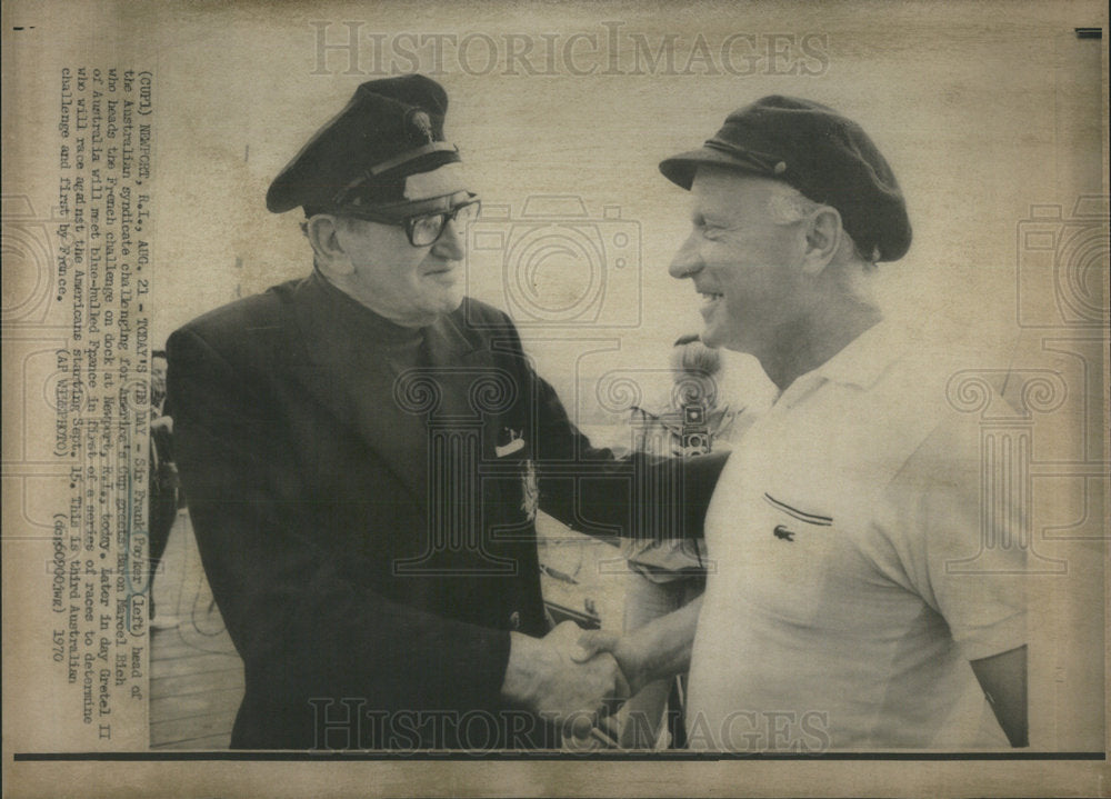 1970 Press Photo Americas Cup Race Captains Shaking Hands Packer Bich - Historic Images