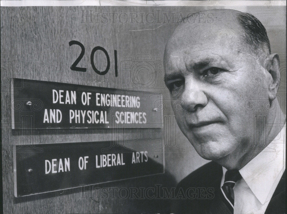 1968 Ralph G Owens Dean Of Science Illinois Institute Of Technology - Historic Images