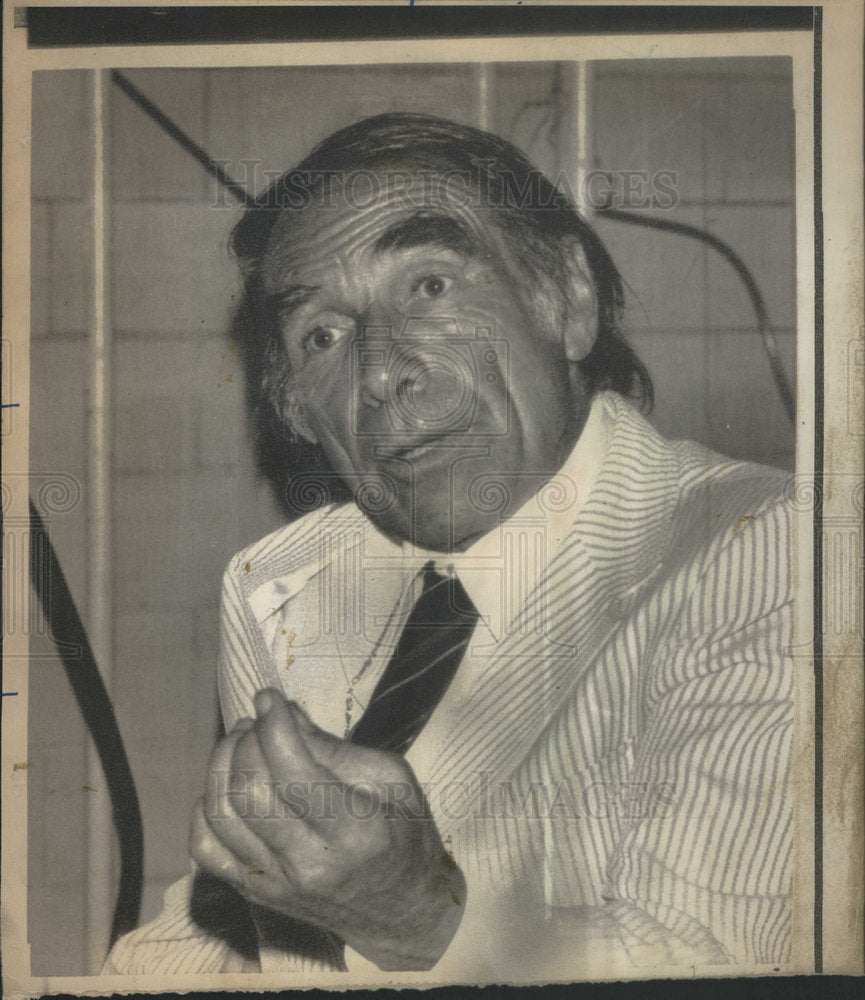 1974 Actor Gary Merrill announces that he will be running for presid - Historic Images