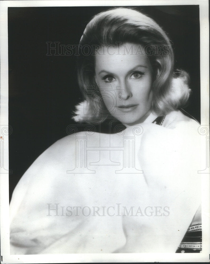 1975 Press Photo Dina Merrill is an American actress and socialite. - Historic Images