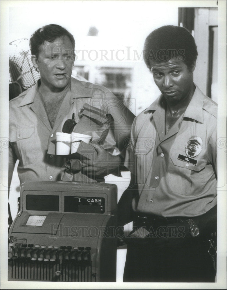 1983 Press Photo Charles haid domestic Beef hill street Blues - Historic Images