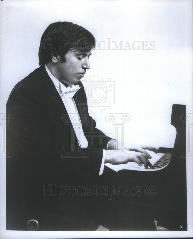 1975 Press Photo Horacio Gutierrez Cuban-American Virtuoso Classical Pianist - Historic Images