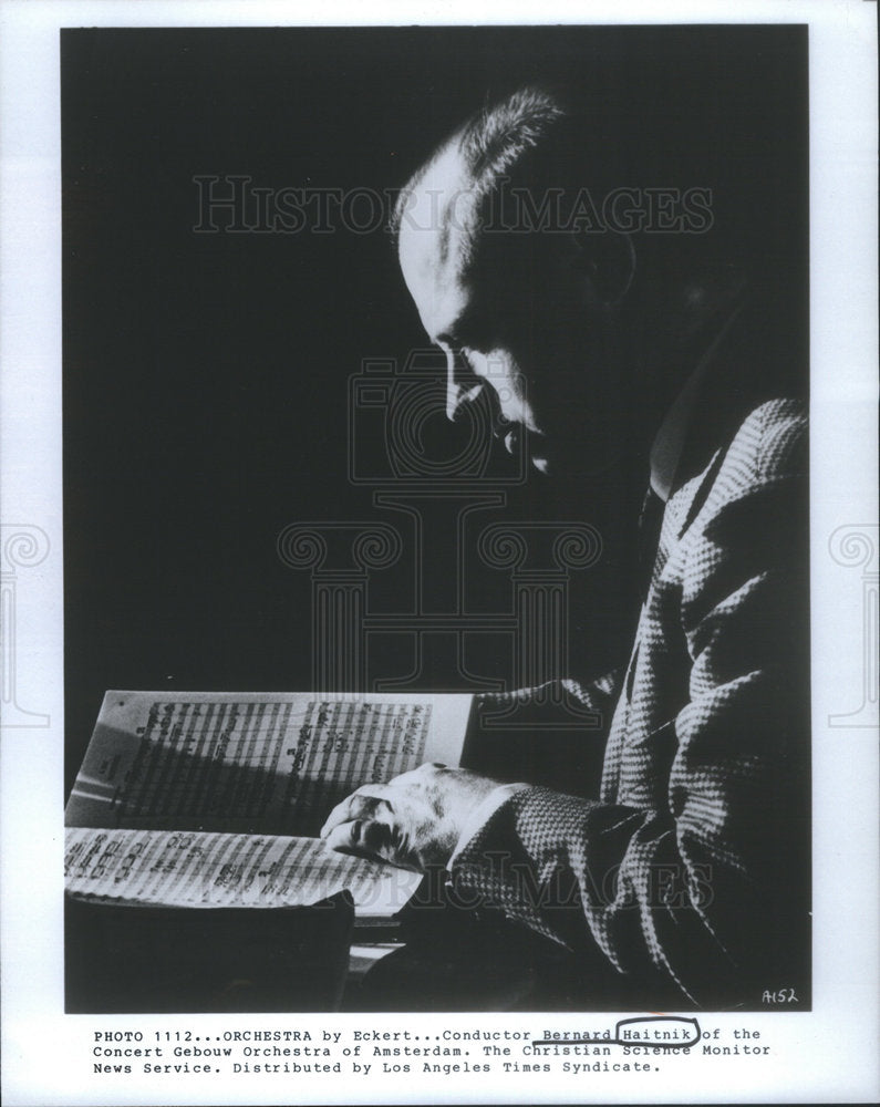 1982 Press Photo Conductor Bernard Haitnik Of The Concert Gebouw Orchestra - Historic Images