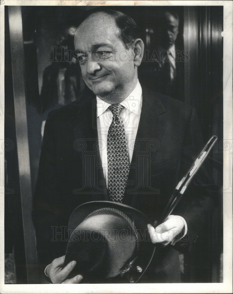 1988 Press Photo Business Reginald Holzer - Historic Images