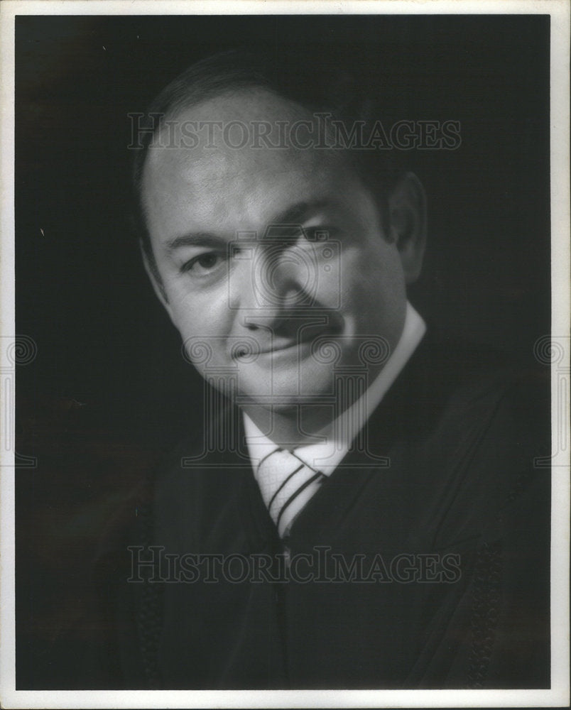 1976 Press Photo Judge Reginald J. Holzer Cook County Supreme Court Candidate - Historic Images