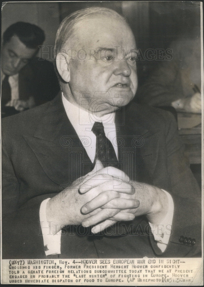 1943 Crossing His Finger Former President Herbert Hoover - Historic Images