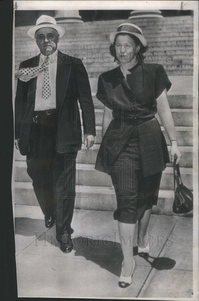 1947 Andrew J. May Walks Court with his Niece Mrs. C.B. Roberts-Historic Images