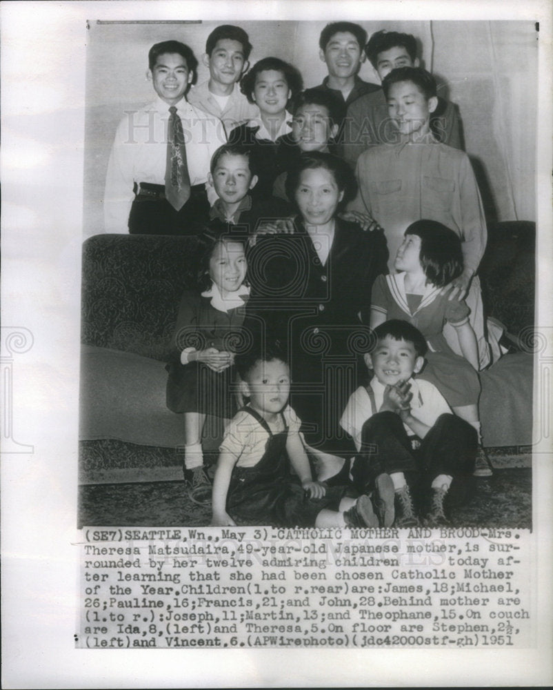 1951 Press Photo Catholic Mother and Brood Mrs.Theresa - RSC78917 - Historic Images