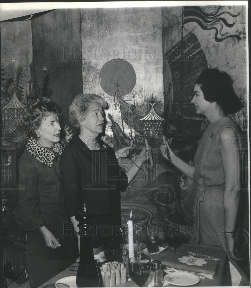 1964 Press Photo President of the staff at Grant Hospital, Mrs.Donald G Mershon - Historic Images