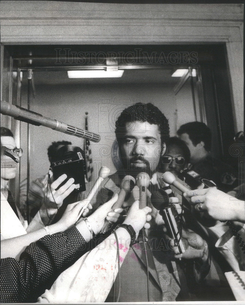 1979 Press Photo Ralph Metcafe Jr Arrested - Historic Images