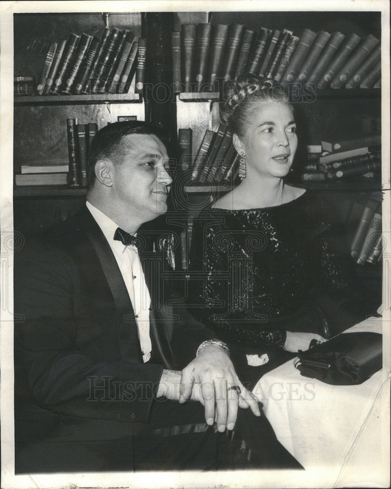 1965 Press Photo Harold Method Formal Dress - Historic Images