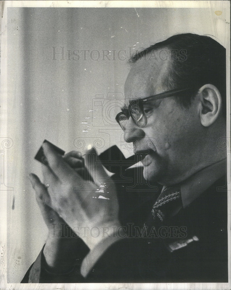 1977 Press Photo George Vass Daily News Sportswriter - Historic Images