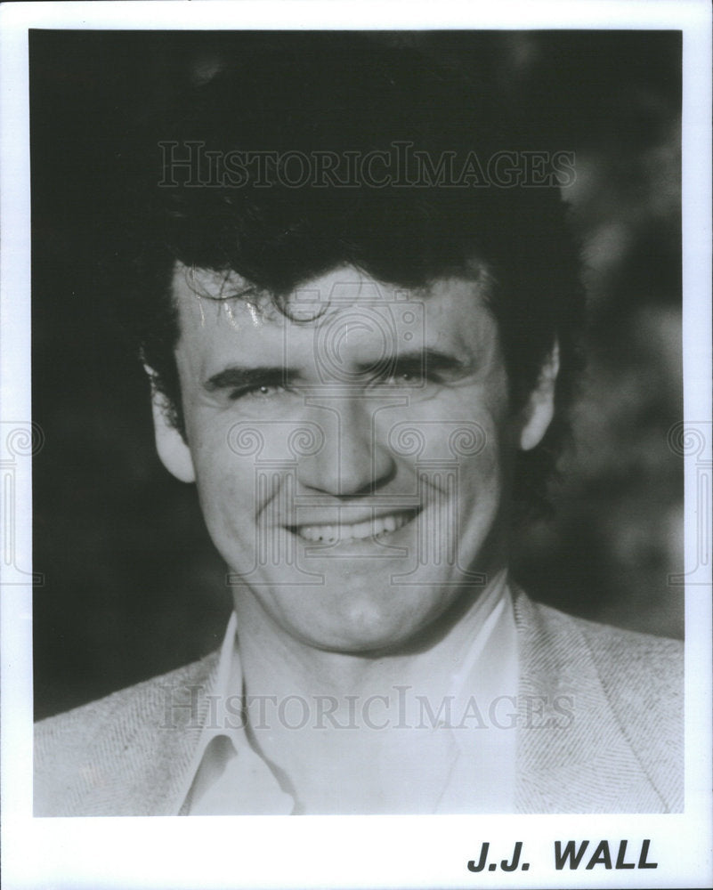 1988 Press Photo J.J. Wall Comedian - Historic Images