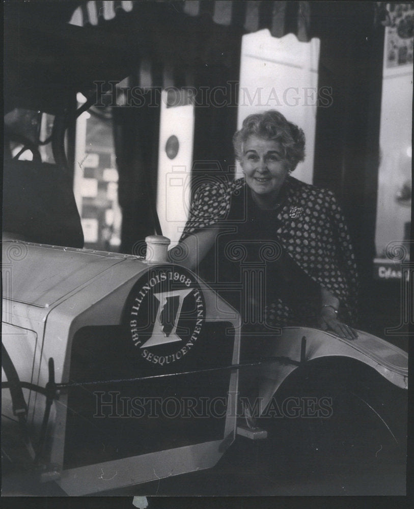 1967 State of Illinois 150th Birthday Mrs. Stanley Wanzer - Historic Images