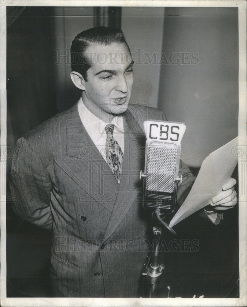 1955 Press Photo CBS Radio Announcer Tony Marvin - Historic Images