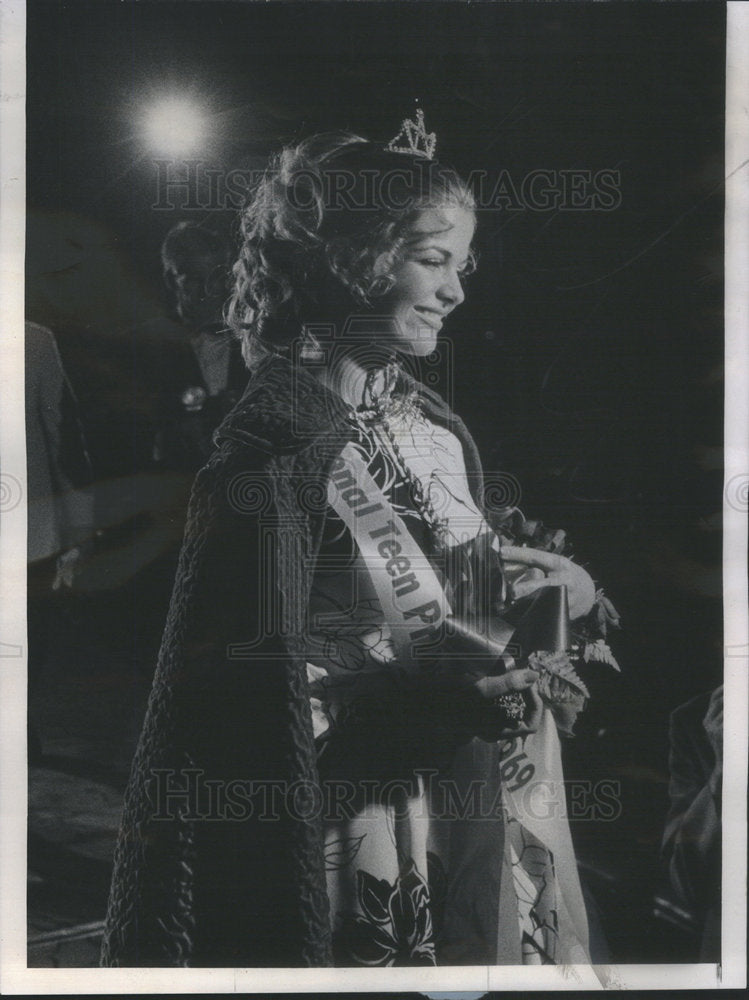 1969 Press Photo Sharona Marech (Miss Israel) wins International Teen Princess - Historic Images