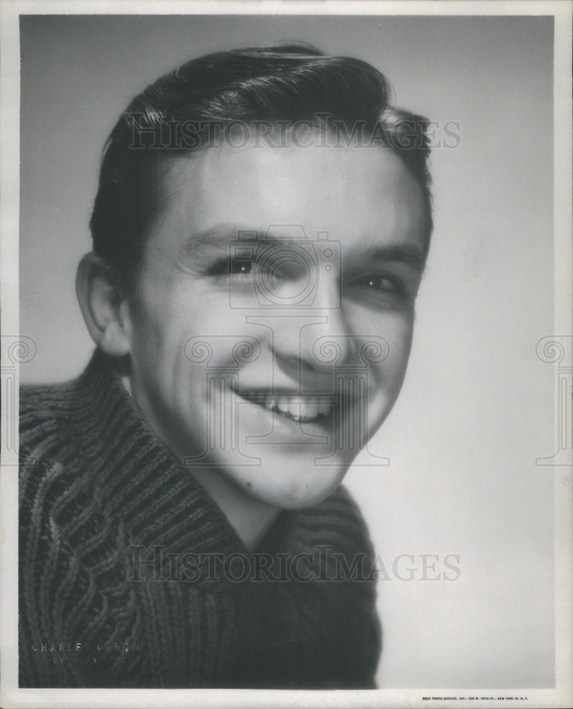 1957 Press Photo Wayne Maxwell The Matchmaker Film Actor - Historic Images