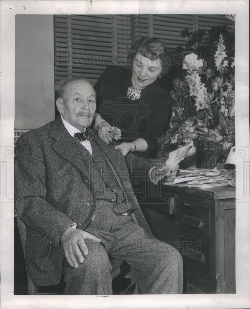 Press Photo Birthday Flower Is Given Oscar Mayer By His Secretary, Lois Ramseth - Historic Images