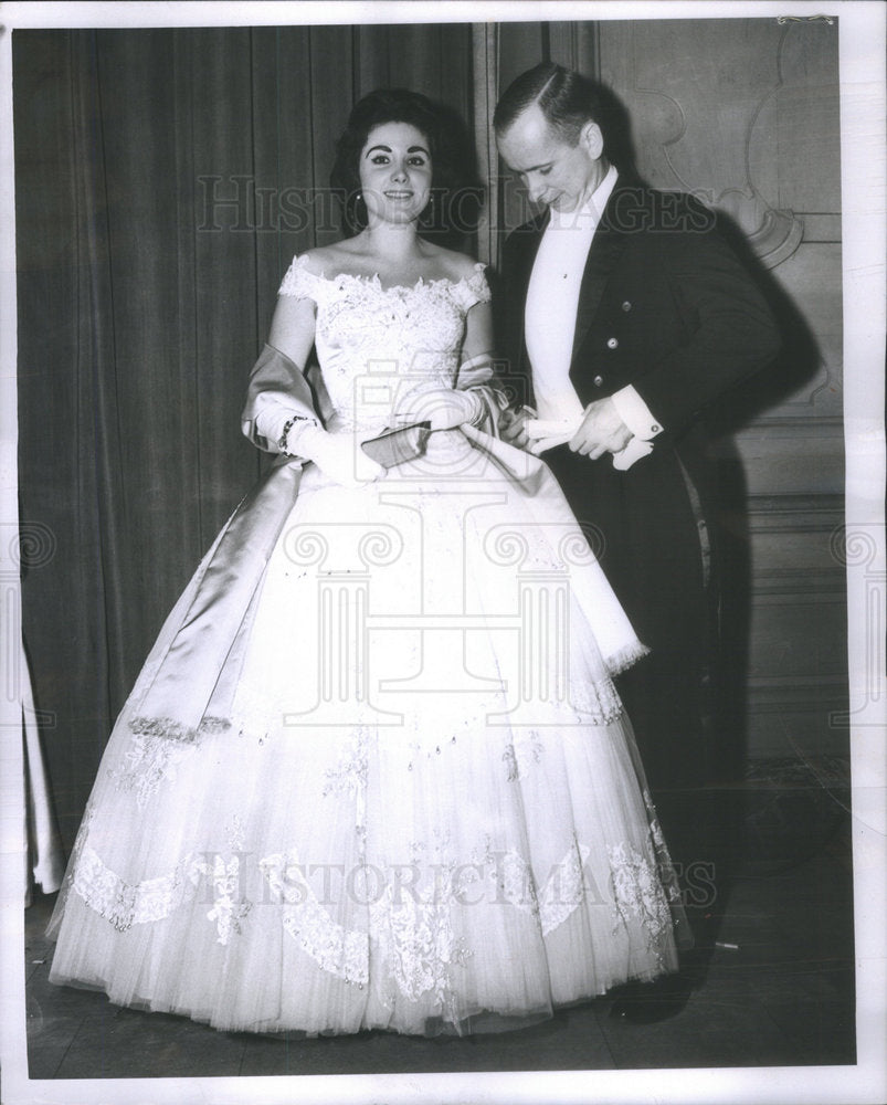 1960 Press Photo Judy Masessa William Frazier Society Cotillion - Historic Images