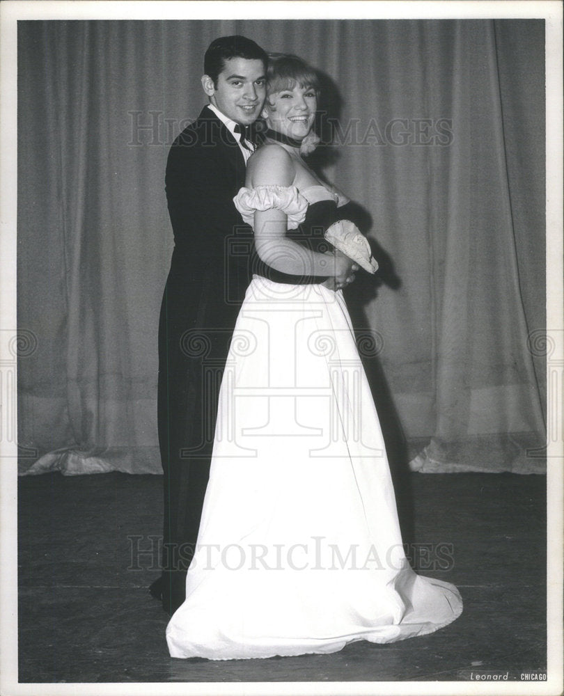 1966 Press Photo A Young Couple, All Dressed Up - Historic Images