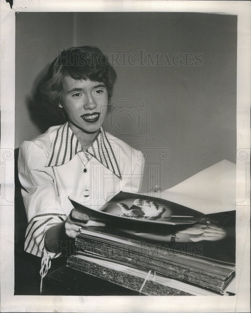 1952 Press Photo Roberta Lee Mason saved 4 in a fire - Historic Images